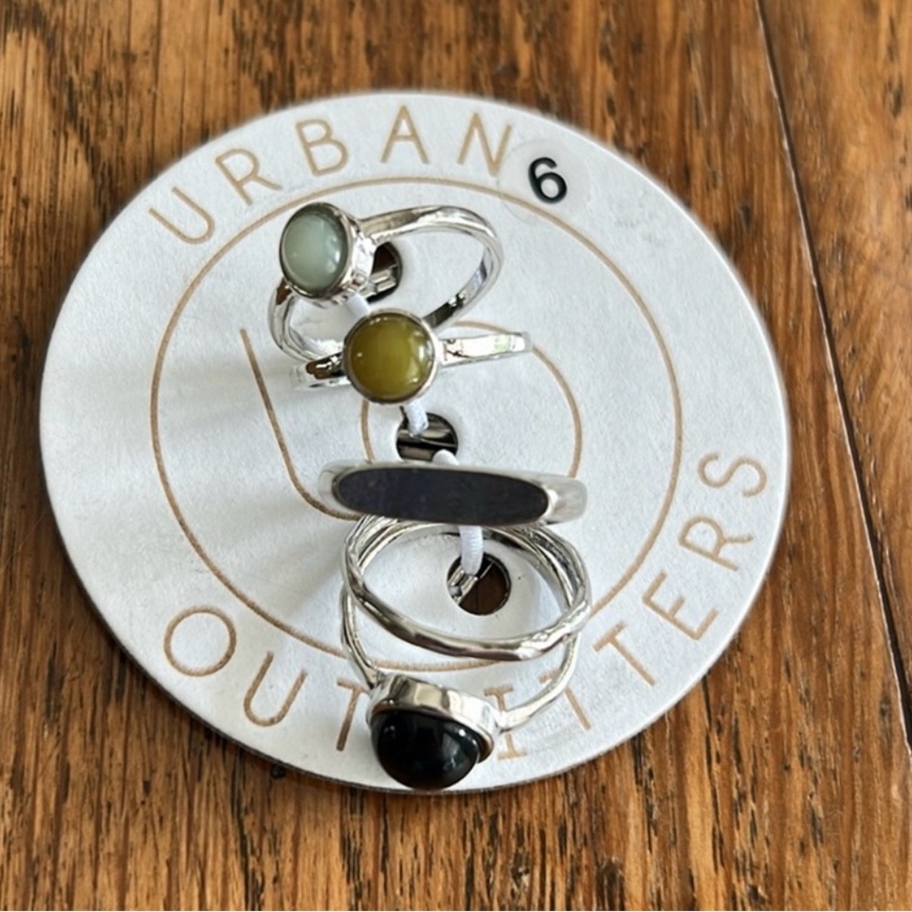 Urban Outfitters Silver and Black Dynamic Ring